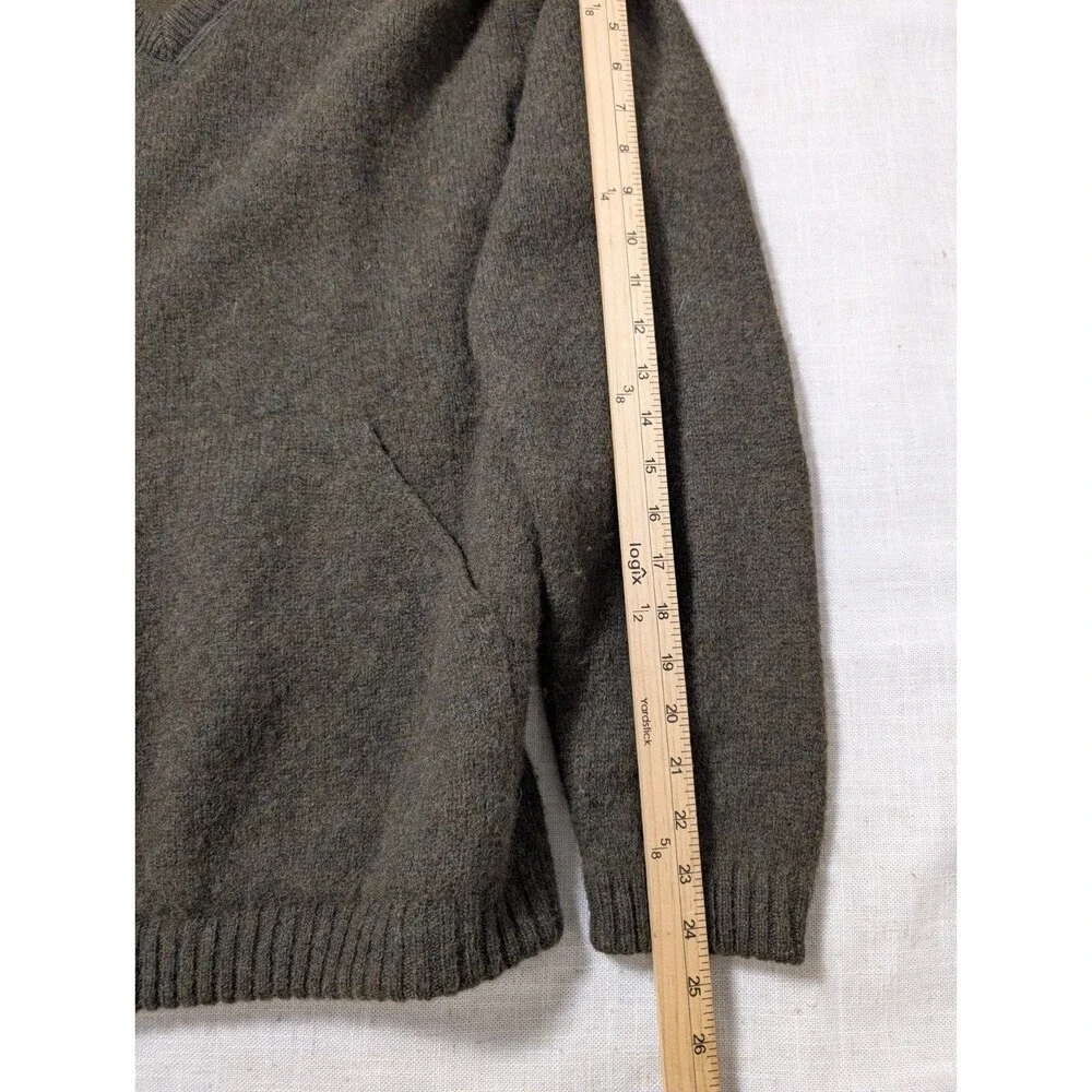Vintage Woolrich V Neck 100% Shetland Wool Sweater With Elbow Patches (M/L?)